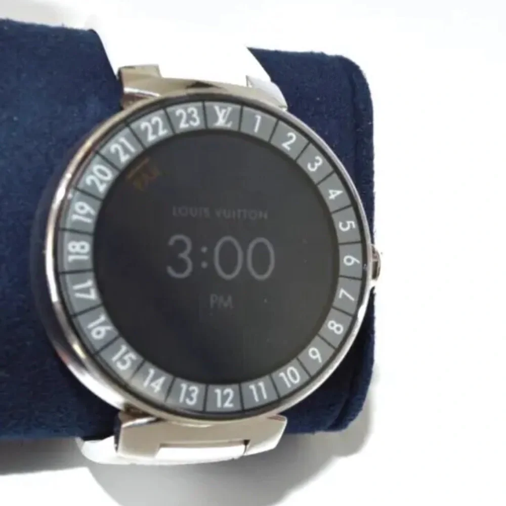 Louis Vuitton tambour Black Smartwatch with Original Paperwork + box - Picture 4 of 13